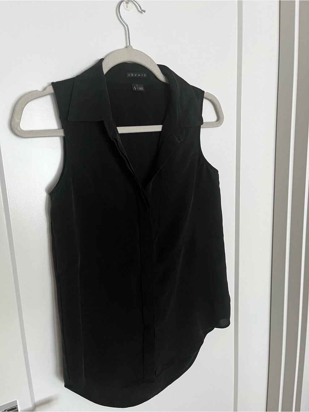 Theory Black Sleeveless Collared Camisole